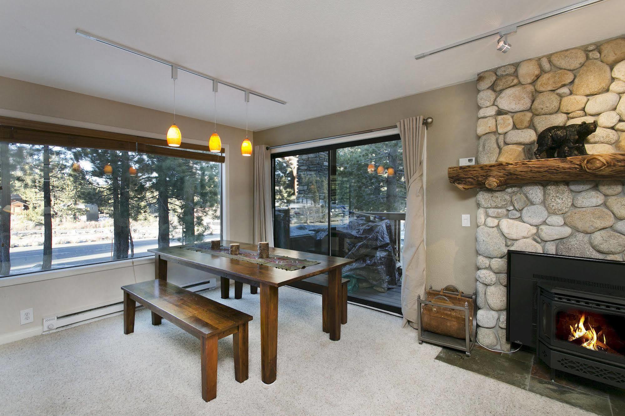 Summit 4 Mammoth Lakes