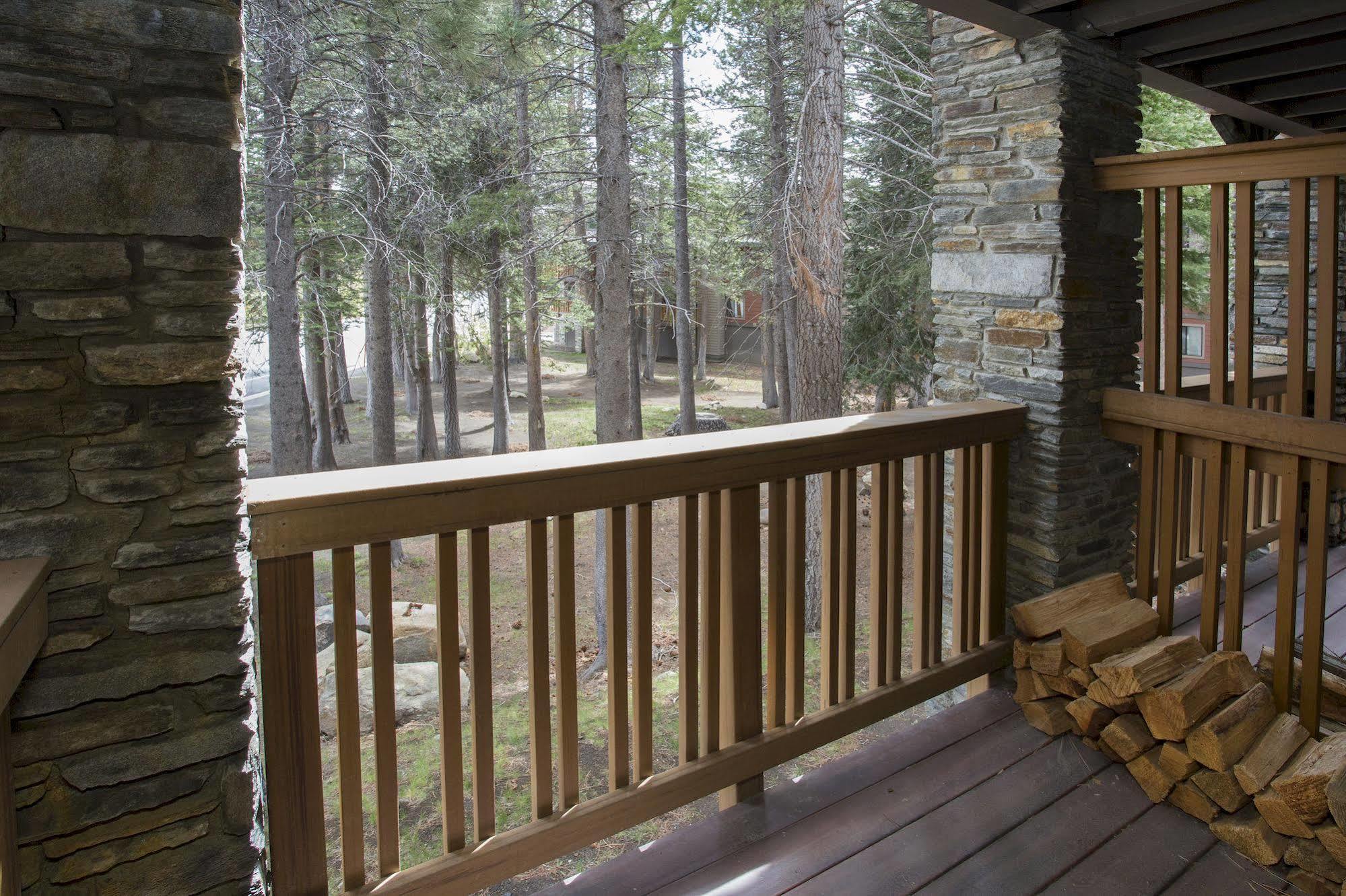 Summit 4 * Mammoth Lakes